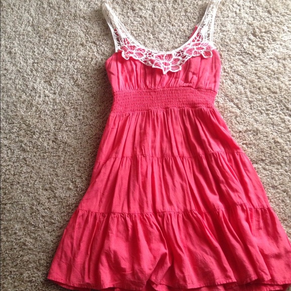 Beautiful Summer Dress - Picture 3 of 3