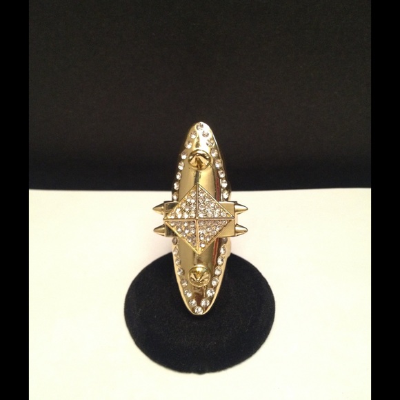 Gold Studded Shield Full-Finger Ring