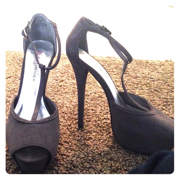 Grey platform heels!