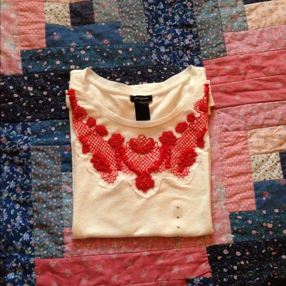 White tee shirt by Ann Taylor red beaded collar