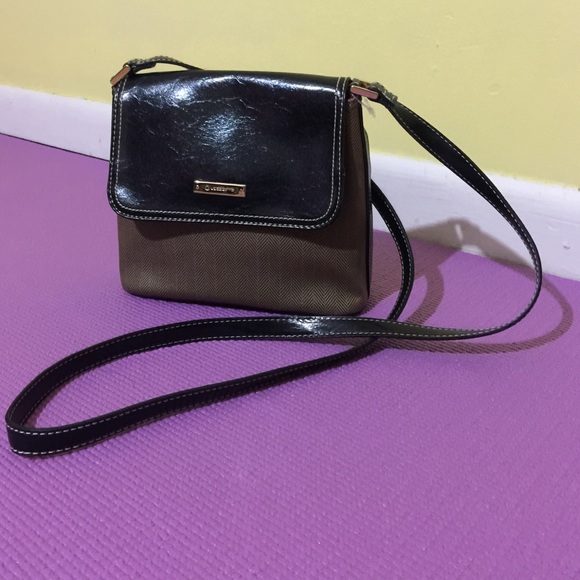 Small black/brown handbag