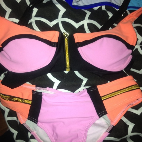 Two-piece Swimming suit