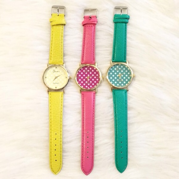 Vegan Leather Green Polka Dot Watch - Picture 4 of 4