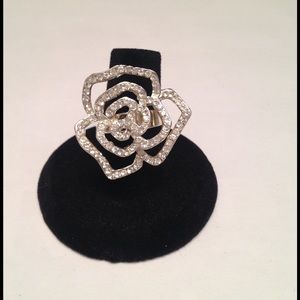 Silver Rhinestone Flower Ring
