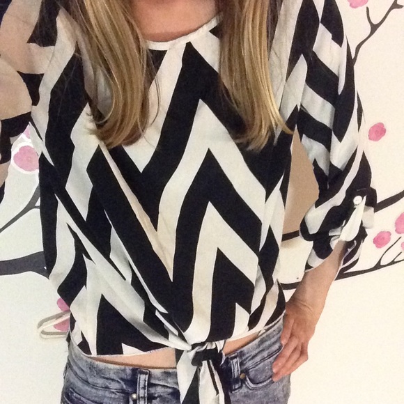 Cute black and white chiffon top