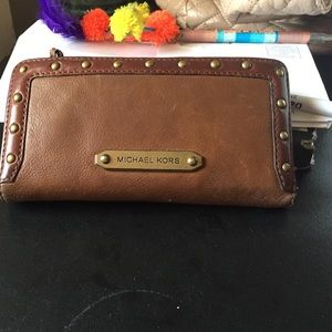 Pre used wallet still in good condition