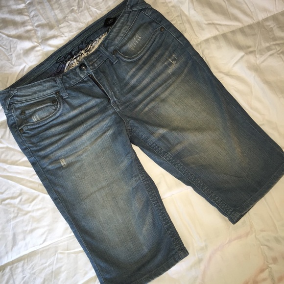 Slightly distressed Bermuda shorts