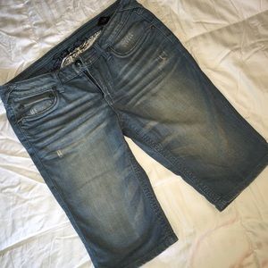 Slightly distressed Bermuda shorts