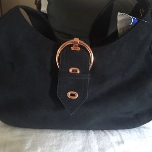 A black suede purse🌹