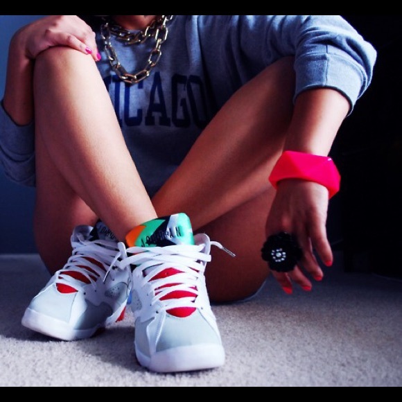 Sneakers - Picture 2 of 3