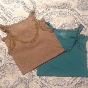 2 AE Lace Trimmed Tank Top Bundle