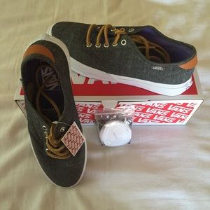 NIB Camden Vans