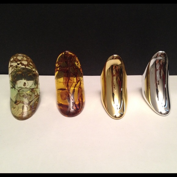 Variety of Plastic Finger Rings (4)