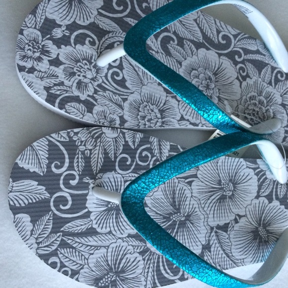 Sparkle and floral flip flops - Picture 3 of 4