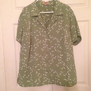 😱FINAL MARKDOWN-BEING DONATED😱Green  Blouse