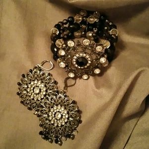 Bracelet and earrings
