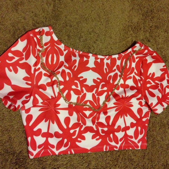 Crop top