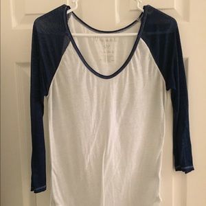 Baseball tee