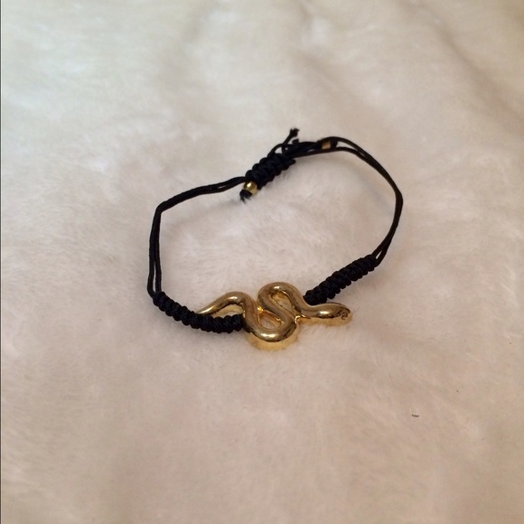 HOLD-Gold Bracelet - Picture 2 of 2