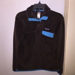 brown Patagonia pullover w blue accents