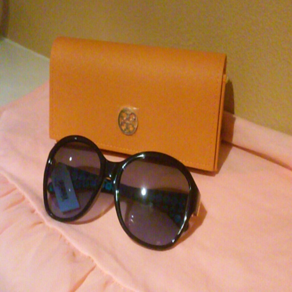 Tory Burch Accessories - Tori burch sunglasses