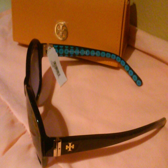 Tori burch sunglasses - Picture 3 of 3
