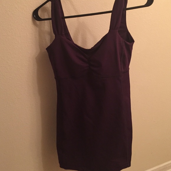 Lululemon Aria II purple tank