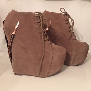 Jeffrey Campbell beige suede wedges heels 7.5
