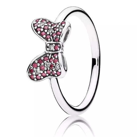 Pandora Disney Minnie Bow Ring! ❤️