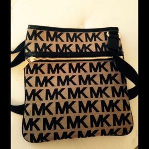 MK  Signature Web Jacquard Beige Black Large