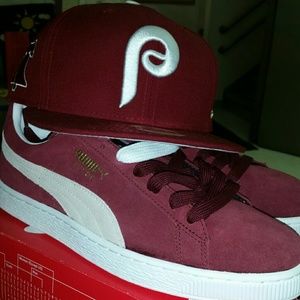 Pumas + Fitted Hat