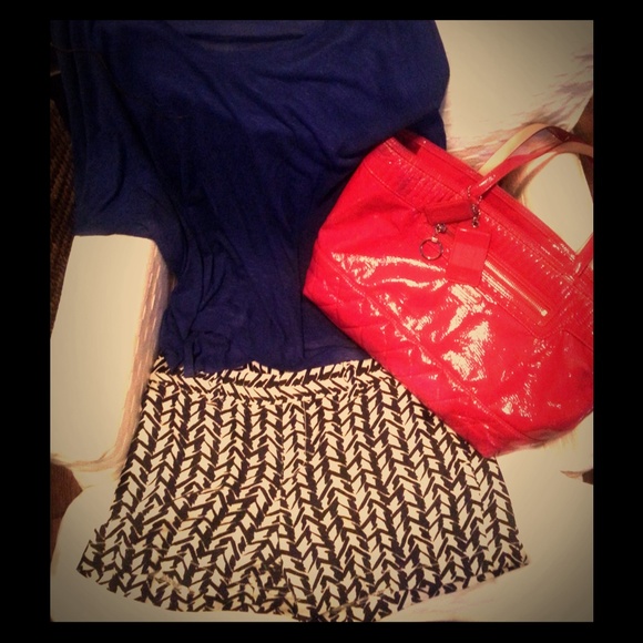 Loft black and white shorts Sz 4