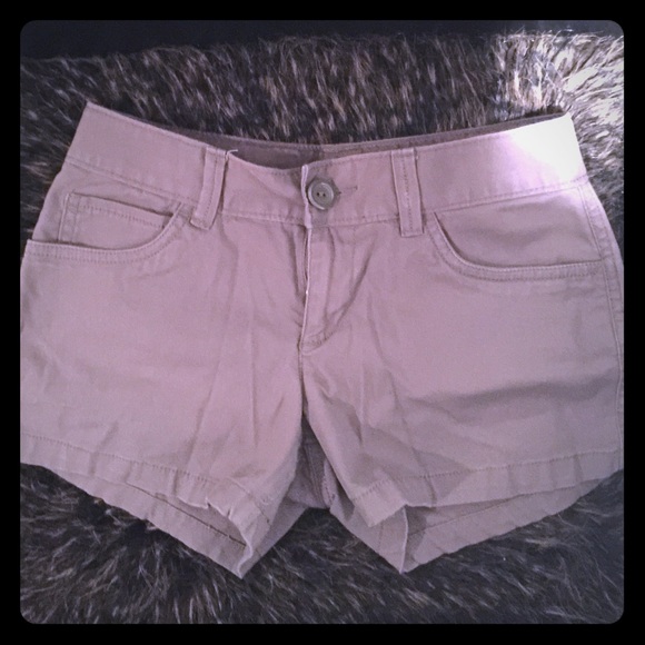 🎁 Light Brown Shorts