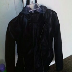 Shell 100% Poloreethane with 100% Rayon