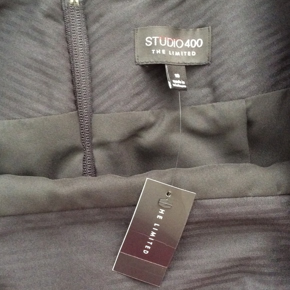 The Limited skirt with visible long zipper - Picture 3 of 4