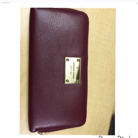 🎀Authentic Michael Kors Wallet🎀 - Picture 2 of 4