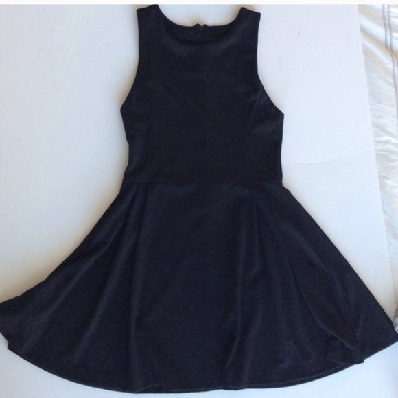 ALL ITEMS MUST GO▪️Simple black skater dress ▪️