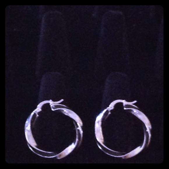 Two toned hoop earrings