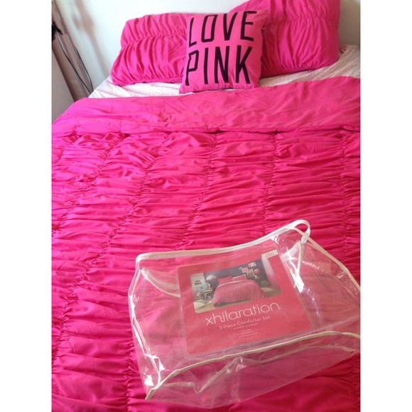 ❌SOLD❌ 3-piece queen size comforter set