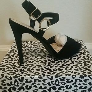 Anne Michelle Black NEWBEE-07 Heels - Sz 10