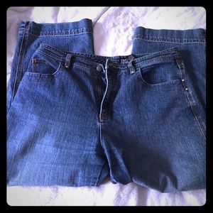 Straight leg denim capris