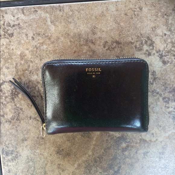 Fossil Sydney Zip Multifunction Wallet