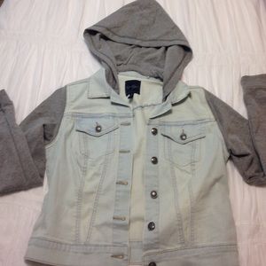 DENIM HOODIE VEST