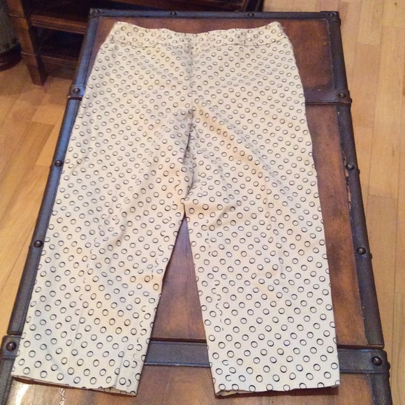Women's brown & black capris