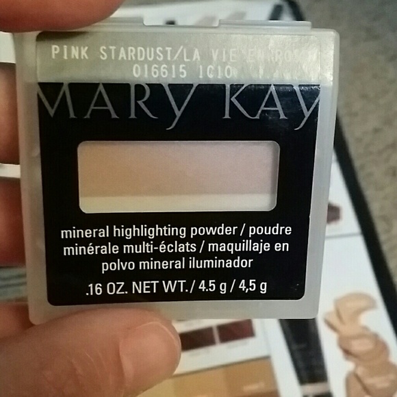 Mineral highlighting powder