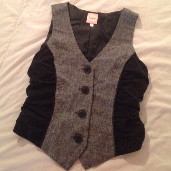 Menswear vest with ruched sides