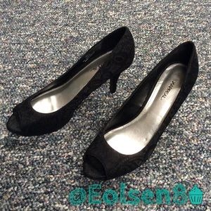 Black Lace Heels