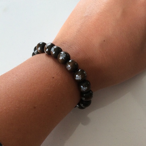 Asian script beaded bracelet - Picture 3 of 4