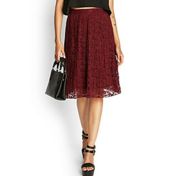 Accordion pleated lace burgundy skirt F21