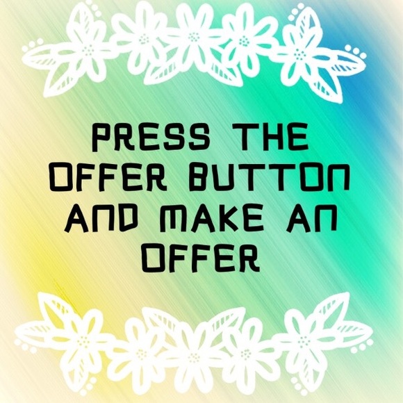 WELCOME TO MY CLOSET🎉 - Picture 3 of 3